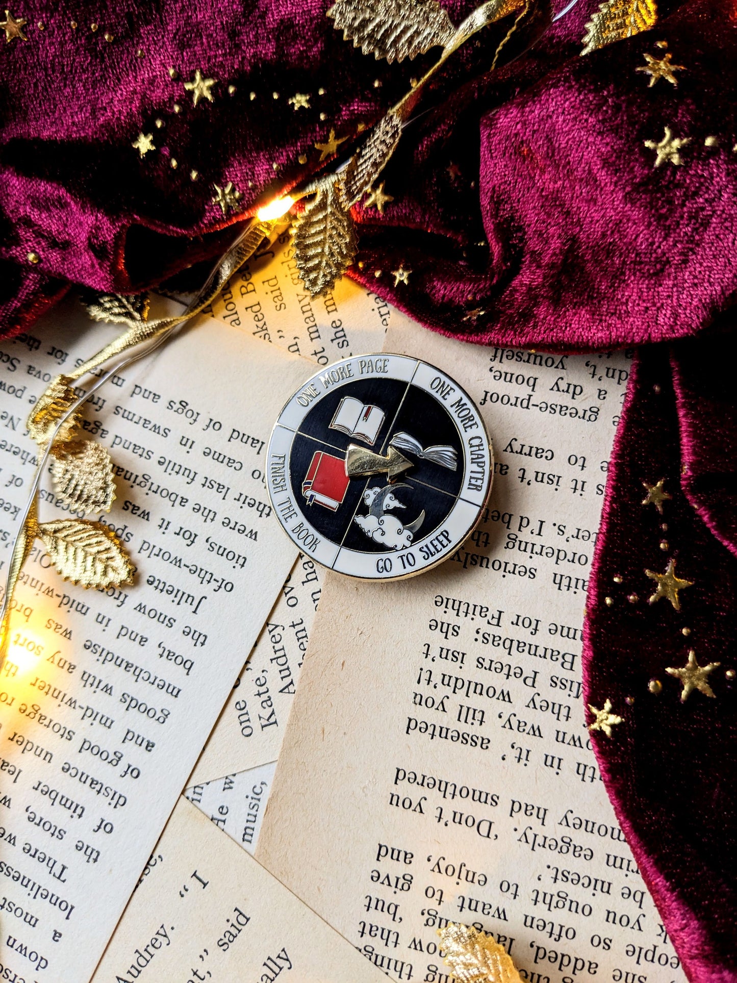 Readers spinner hard enamel pin