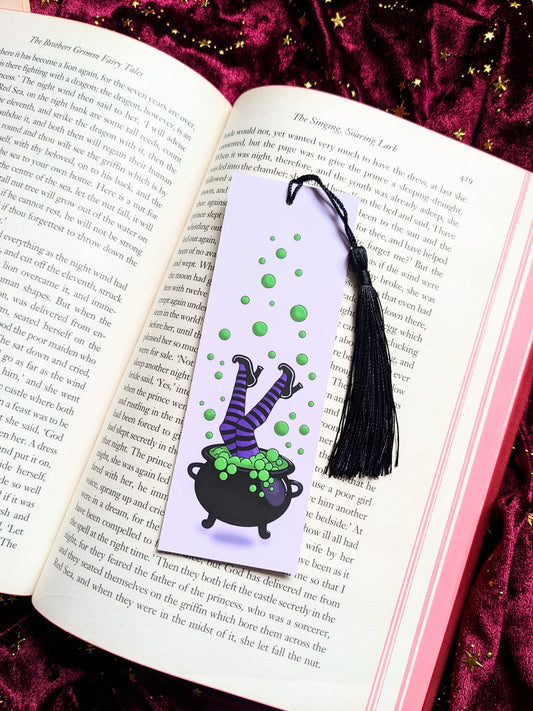 Witch's cauldrom paper bookmark