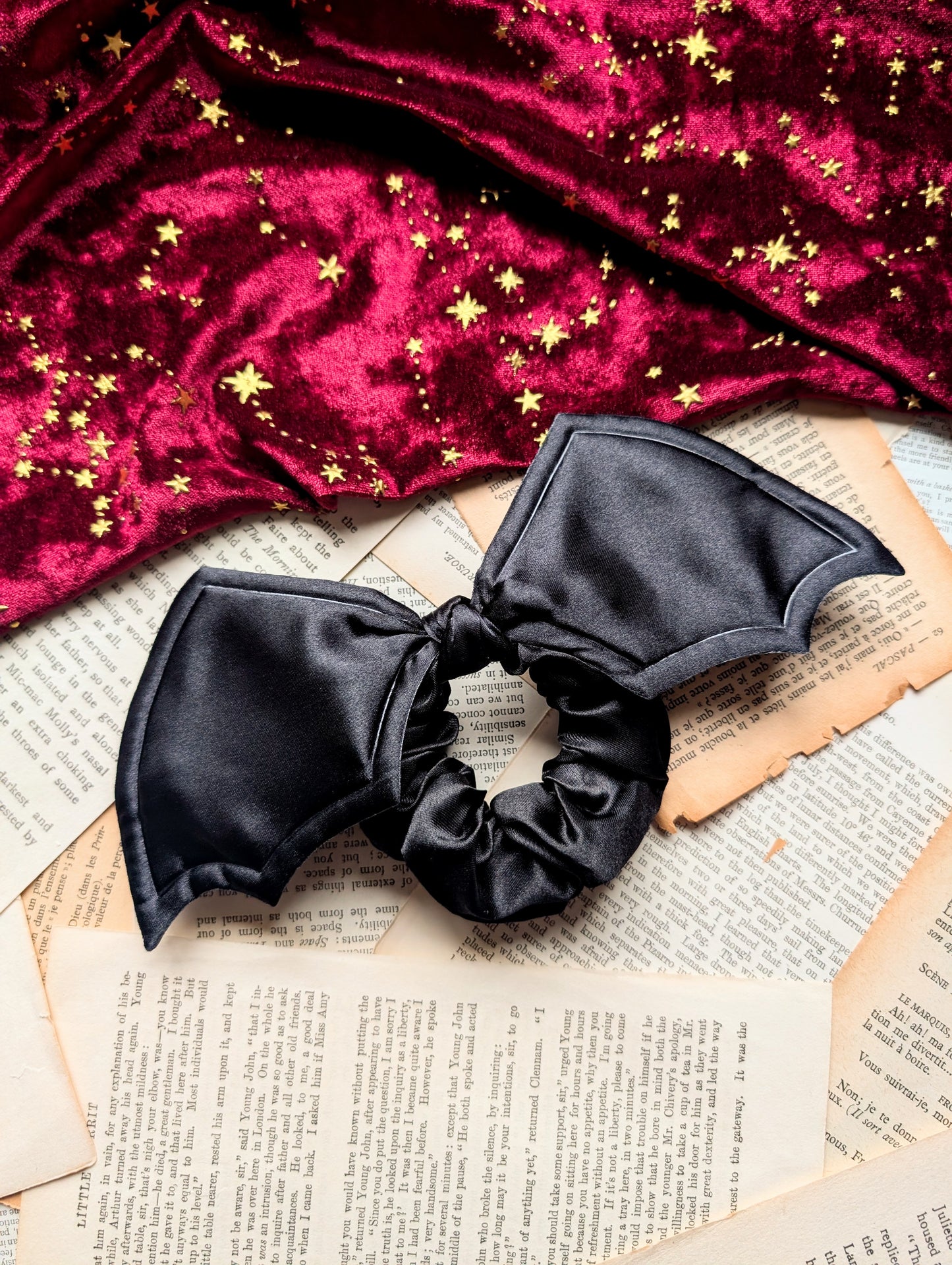 Vampire Book Lover Gift Set | Romantasy Blind Date Book Box | Gothic Self Care Reading Kit