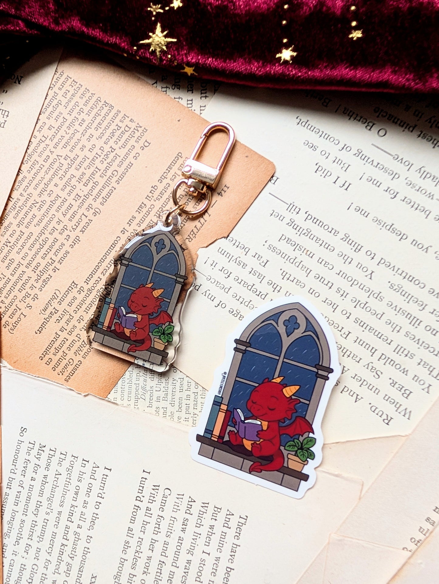 Cosy reading Dragon key-ring